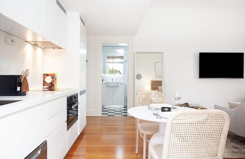 Lewisham Apartment | Modern and Cosy Inner West Apartment
