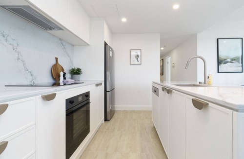 City East Apartment | Modern City Apt with Pool, Gym and Lake Access
