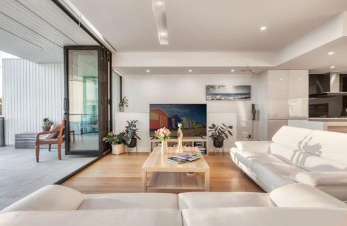 Brighton Apartment | Modern Coastal Retreat in Brighton Melbourne