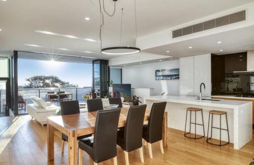 Brighton Apartment | Modern Coastal Retreat in Brighton Melbourne