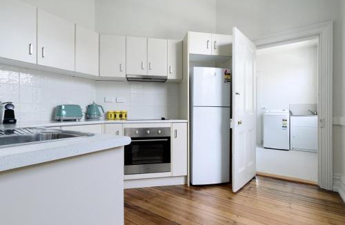 Launceston CBD House | Modern Comfort 2-bedroom hideaway in Balfour