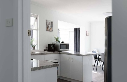East Devonport House | Modern Ease in East Devonport