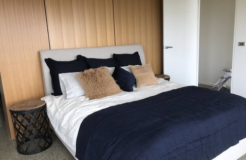 Clonbinane House | Modern farm house that has the the most incredible views only 1hr from Melbourne