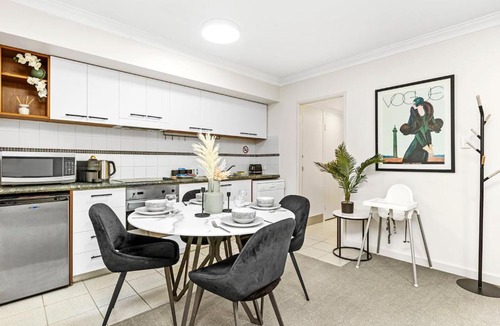 Perth Central Business District Apartment | Modern Kings Park Hideaway Walk to Perth CBD