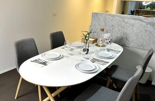 Capital Hill Apartment | Modern Loft Retreat in Barton Canberra ACT near Parliament House