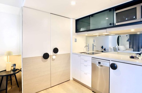 Bondi Beach Apartment | Modern luxe studio apartment in QT complex, right on Bondi Beach
