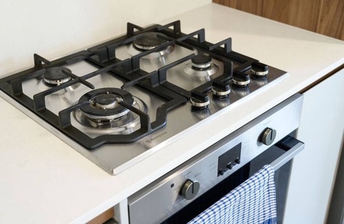 Marrickville Apartment | Modern Marrickville 2BR | 5 Min Walk to Train