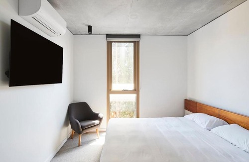 North Melbourne Apartment | 'Modern Minimalism' Slate Chic in the City