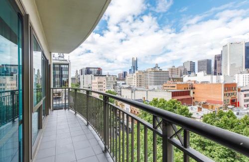 Chinatown Apartment | Modern Nomads Vibrant CBD City-View 2BR Suite with Pool & Gym