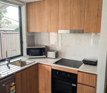 Capalaba Apartment | Modern Private Guest Suite Sleeps 4 Free Parking Quiet Area