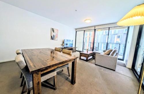 Redfern Apartment | Modern Redfern apartment close to all amenities!