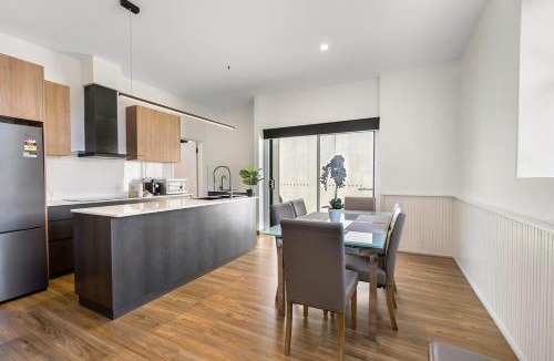 Bellerive House | Modern refine home