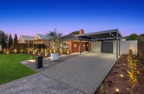 Safety Beach House | Modern&Relaxing Home in a Prime Beachside Location*