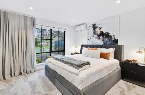 Safety Beach House | Modern&Relaxing Home in a Prime Beachside Location*
