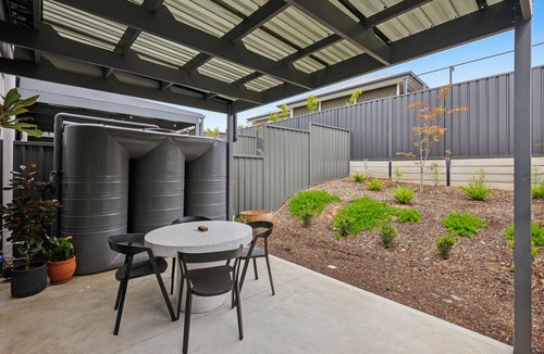 Mount Barker House | Modern Retreat in Mount Barker: Your Ideal Getaway
