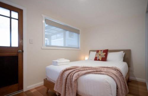 South Launceston Apartment | Modern Self Contained Unit Views Parking and WiFi