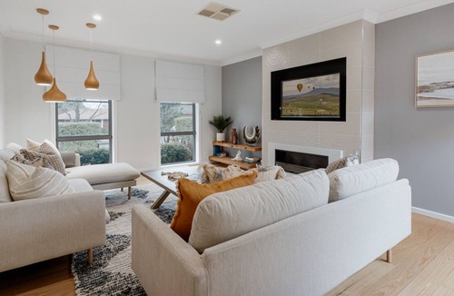 Waramanga House | Modern, Single Level House with Private Gardens