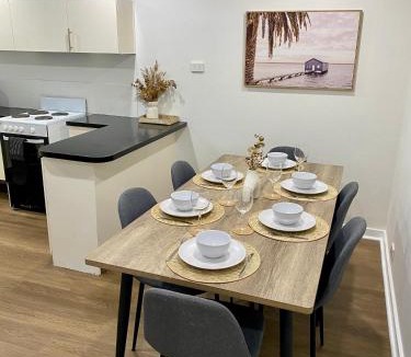Craigie Apartment | Modern Stylish House in Craigie