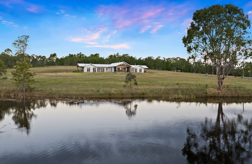 Lovedale Apartment | Molly Morgan Vineyard Villa Semillon Weekend Getaway for Two
