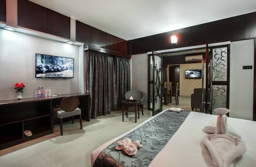 Bogra Hotel | Momo Inn