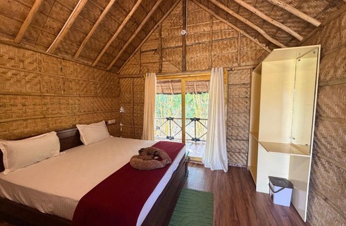 Kamalapur House | Monkey Paradise Hampi