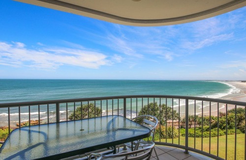 Caloundra Apartment | Monterey Lodge Unit 10, 27 Warne Terrace. Kings Beach