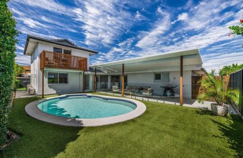 Mooloolaba House | Mooloolaba Canal Retreat with Pool Sleeps 12