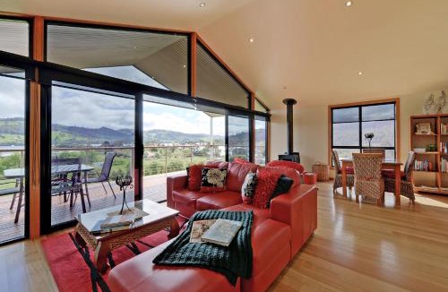 Gardners Bay Apartment | Moon River Retreat