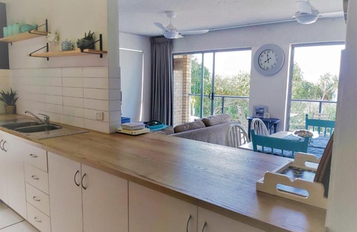 Caloundra Apartment | Moondara Unit 2 21 Bulcock Beach Esplanade Bulcock Beach
