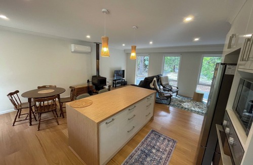 Daylesford House | Moonlight - Charming retreat | 10 mins from Hepburn Springs Spa | Fireplace