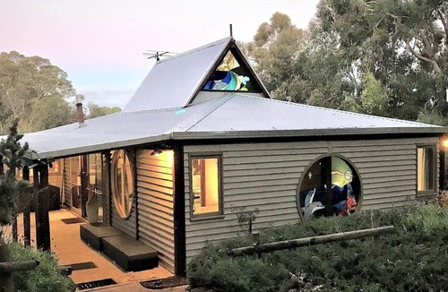 Yallingup House | MOONWOOD STUDIO- YALLINGUP Vines & bushland surrounds. 2 bedroom 2 bathroom