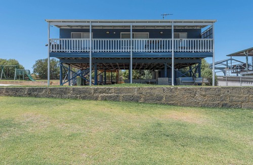 Guilderton House | Moore Memories - Relax by the River and Ocean