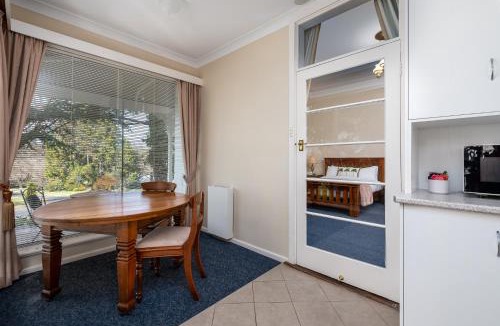 Armidale Hotel | Moore Park Inn