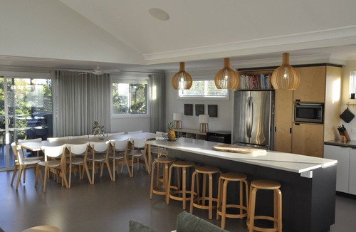 Guilderton House | Moore River Retreat Fabulous views of the Moore River and bushland!