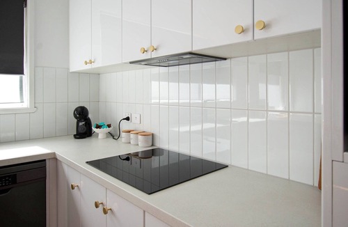 Wagga Wagga House | Morgan Abode - Walk to CBD, Modern Escape