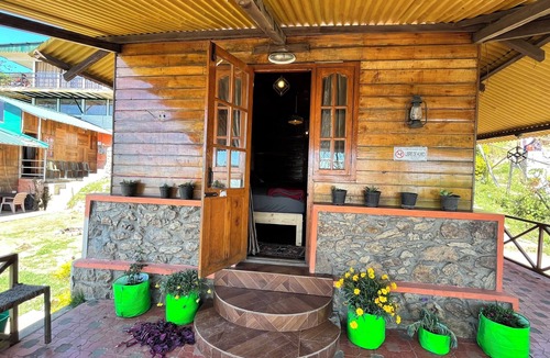 Vattakanal Ski Chalet | Mount Olympus Hood cabin