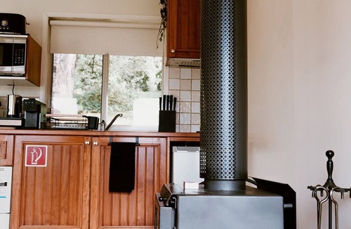 The Patch House | Mountain View Cottage - with spa and fireplace
