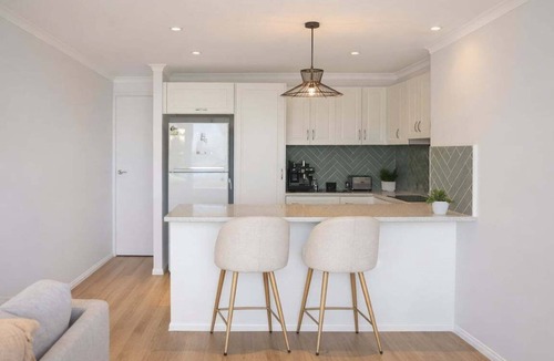 Kelvin Grove Apartment | Mountain Views & Pool | 2BR Peaceful Kelvin Grove