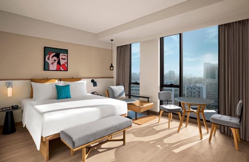 Andheri West Hotel | Moxy by Marriott Mumbai Andheri West