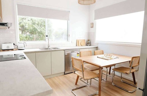 Port Campbell House | Mrs Darcys cottage