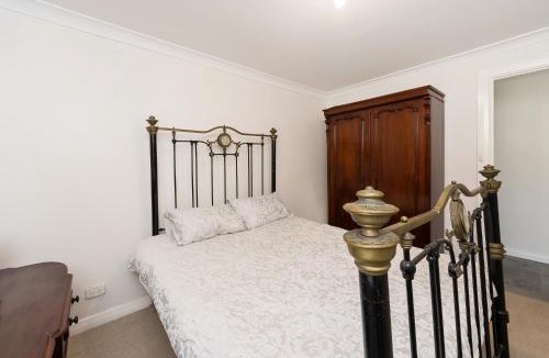 Mount Barker House | Mt Barker Nina's 2BR Self contained Cottage