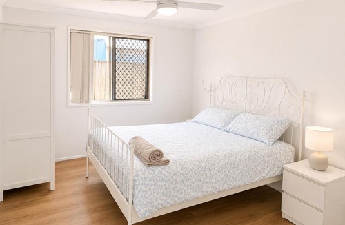 Upper Mount Gravatt House | Mt Gravatt Affordable 4BR Family Home, Sleep 8