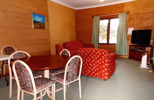 Coober Pedy Hotel | Mud Hut Motel