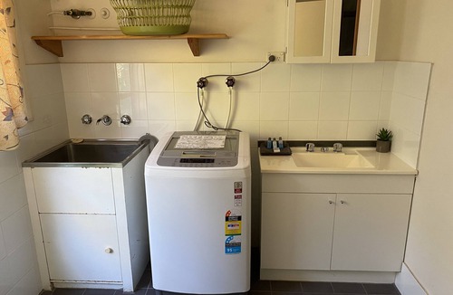 Kalbarri House | Murchison waters accommodation