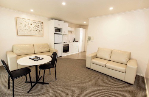 Swan Hill Hotel | Murray Downs Resort
