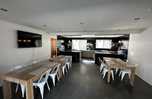 Bakers Creek Hotel | Mycow Accommodation Mackay