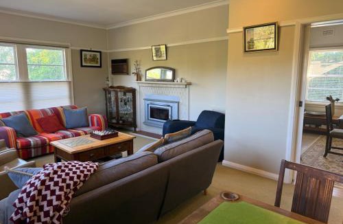 Narrabri House | Namoi Dreaming Spacious parkview residence