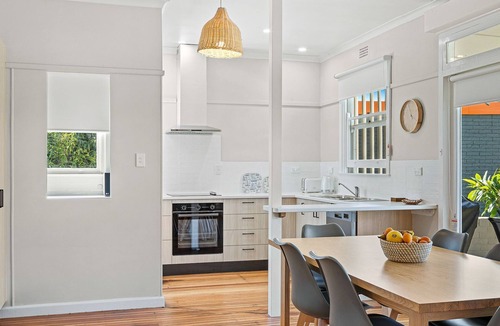 Narooma House | Narooma Lighthouse Cottage - 74 Princes Highway Narooma