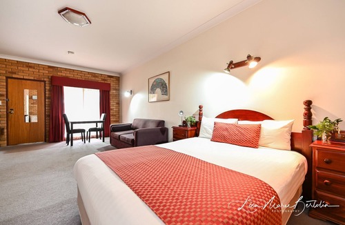 Narrandera Hotel | Narrandera Club Motor Inn