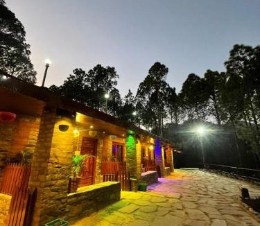 Pauri House | Nature Villaas BASA HOMESTAY
